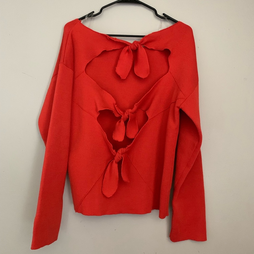 Long sleeve tie back top